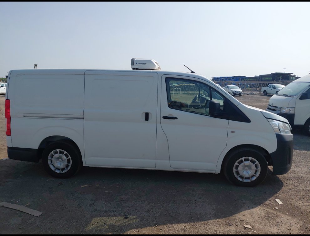 Toyota Hiace Van  2020 image