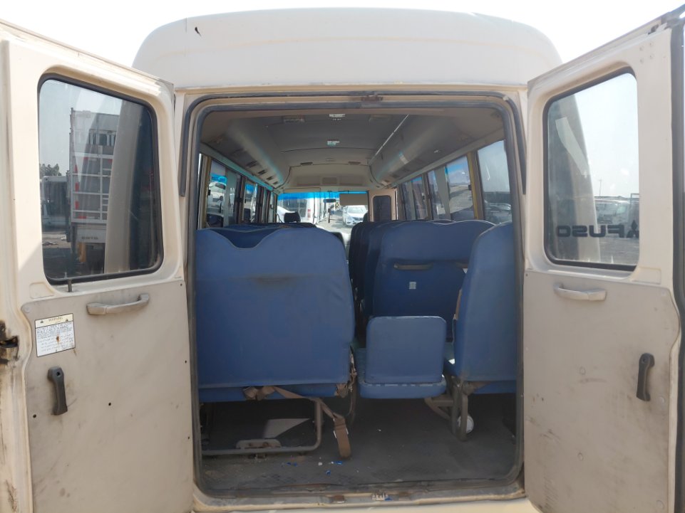 ميتسوبيشي روزا  2015 image