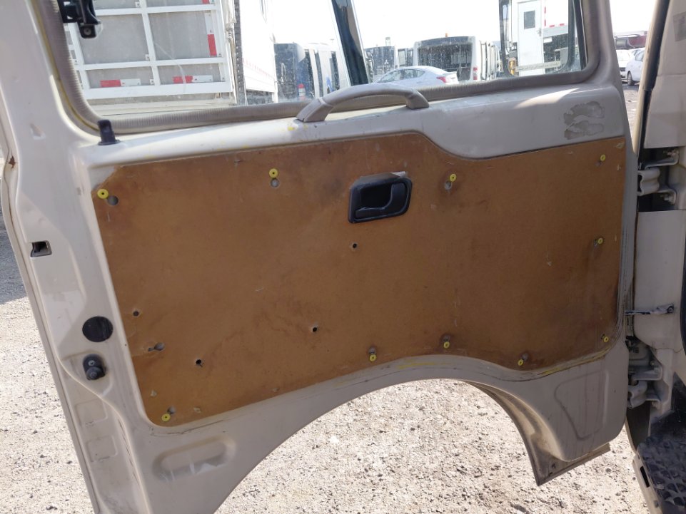 ميتسوبيشي روزا  2015 image