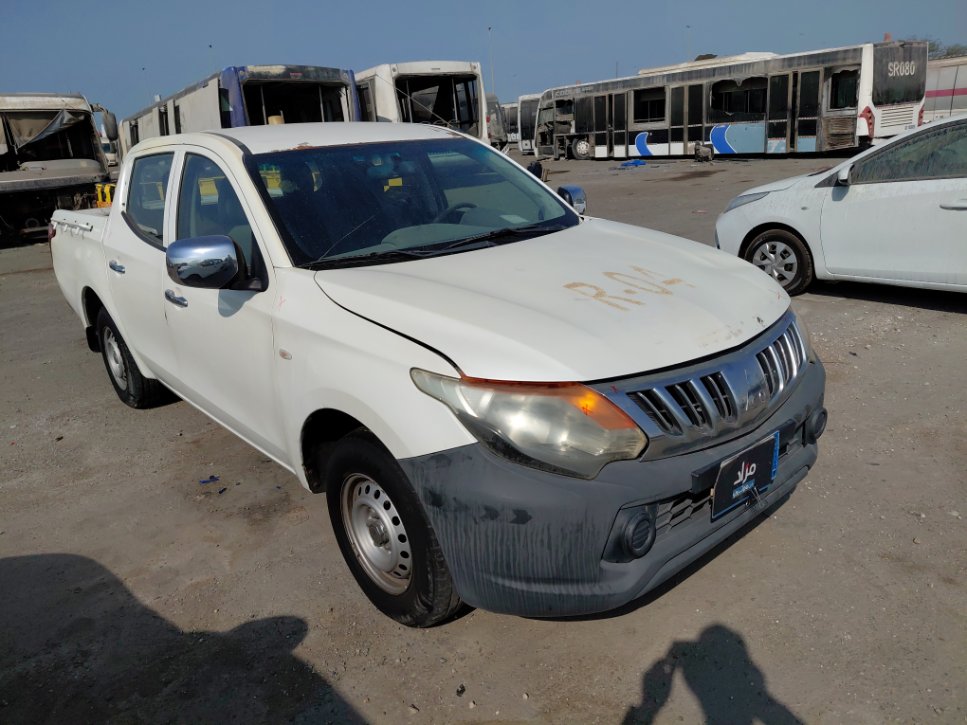 Mitsubishi L200  2016 image