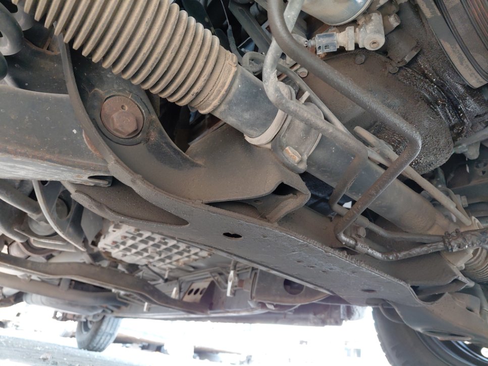 Mitsubishi L200  2016 image