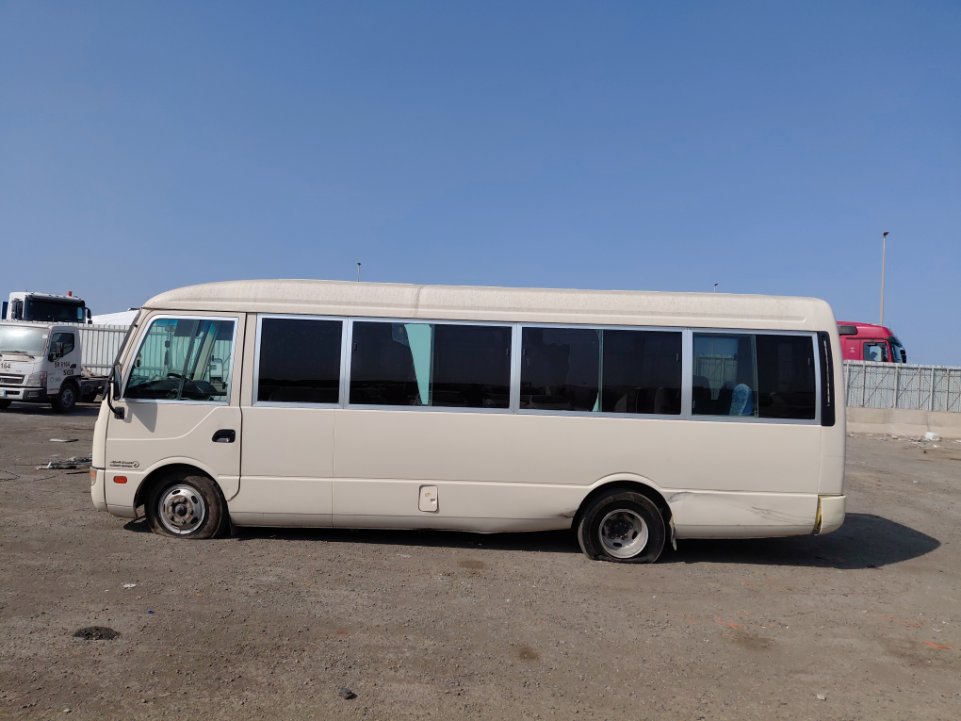 ميتسوبيشي روزا  2015 image