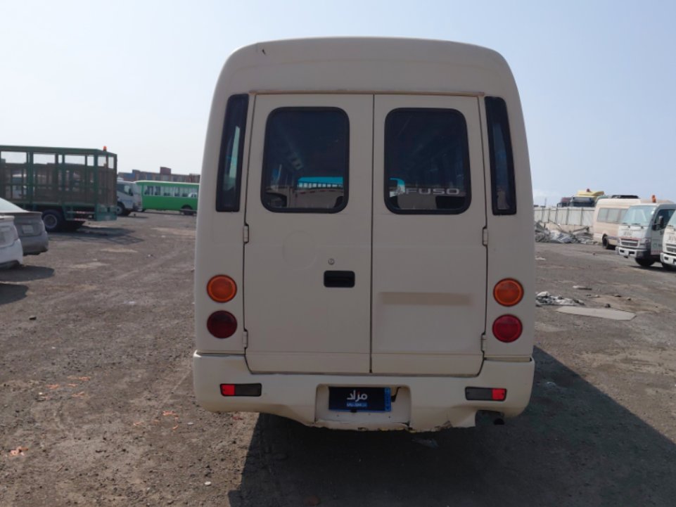 ميتسوبيشي روزا  2015 image