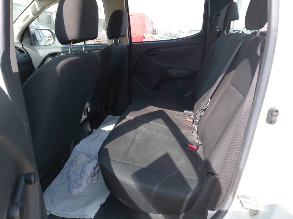 Isuzu D MAX 4x4 2022 image