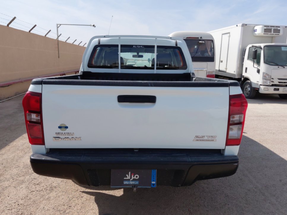 Isuzu D MAX 4x4 2022 image