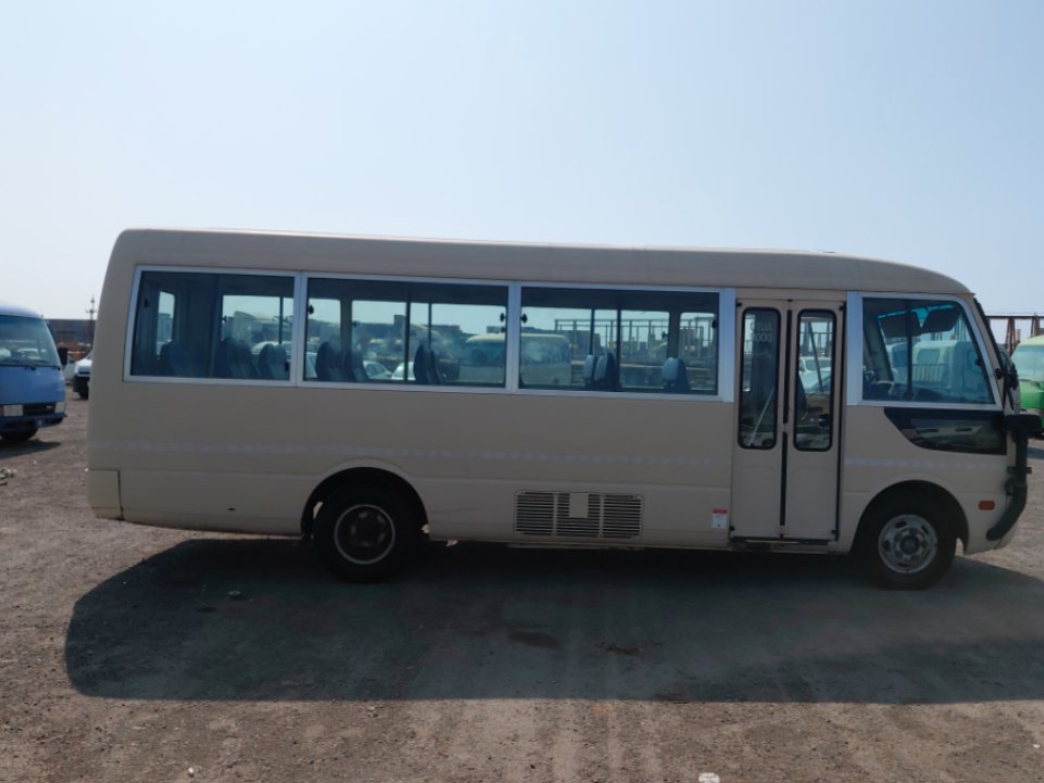 Mitsubishi Rosa  2015 image