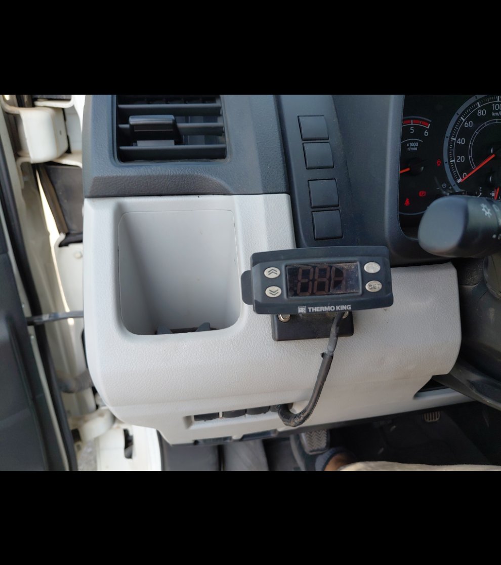 Toyota Hiace Van  2020 image