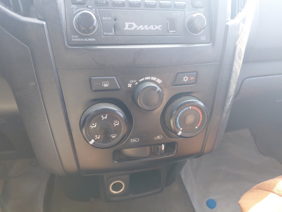 Isuzu D MAX 2x4 2021 image