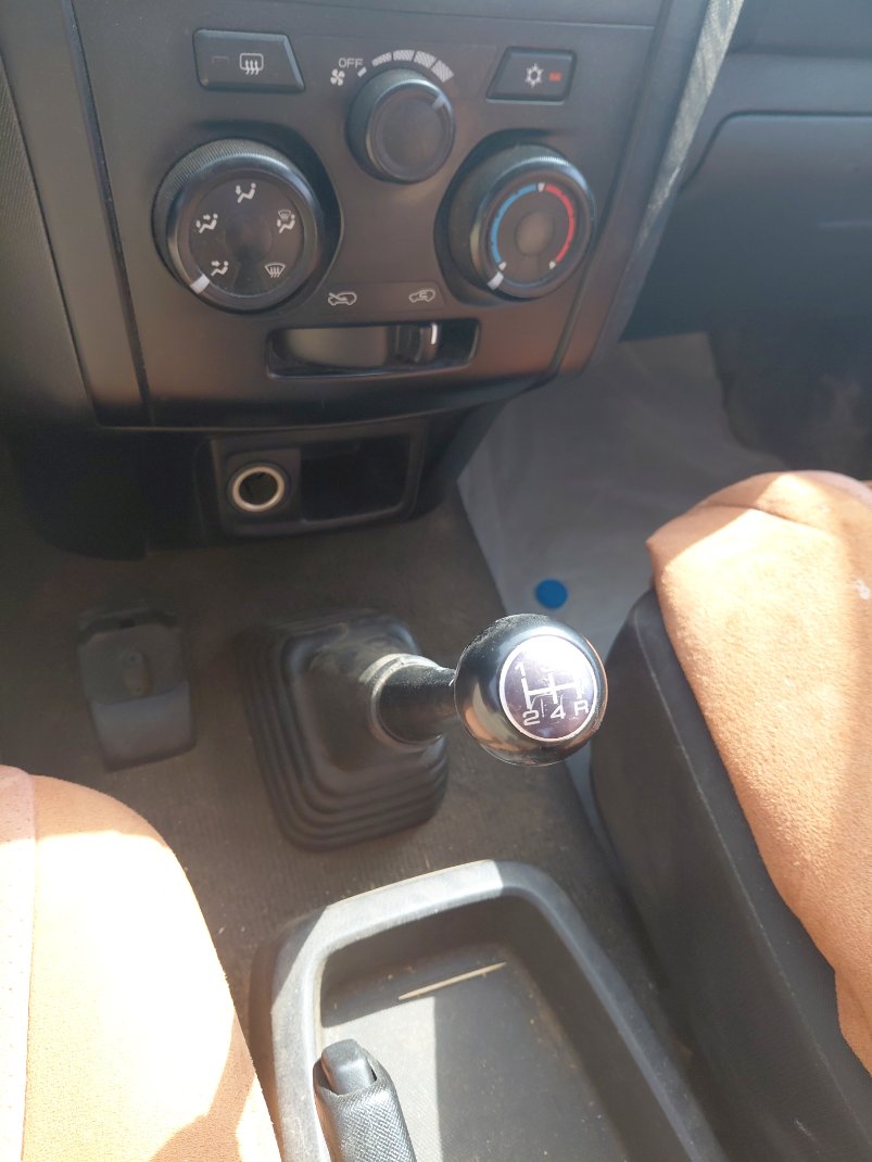 Isuzu D MAX 2x4 2021 image