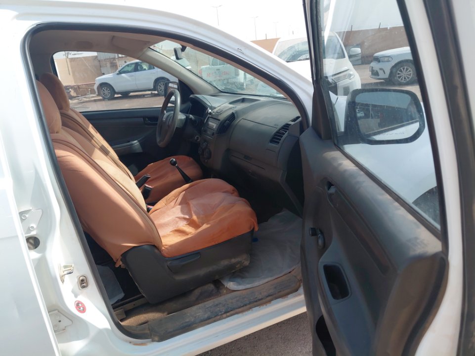 Isuzu D MAX 2x4 2021 image