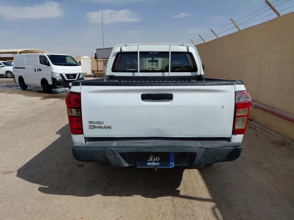 Isuzu D MAX 4x4 2022 image