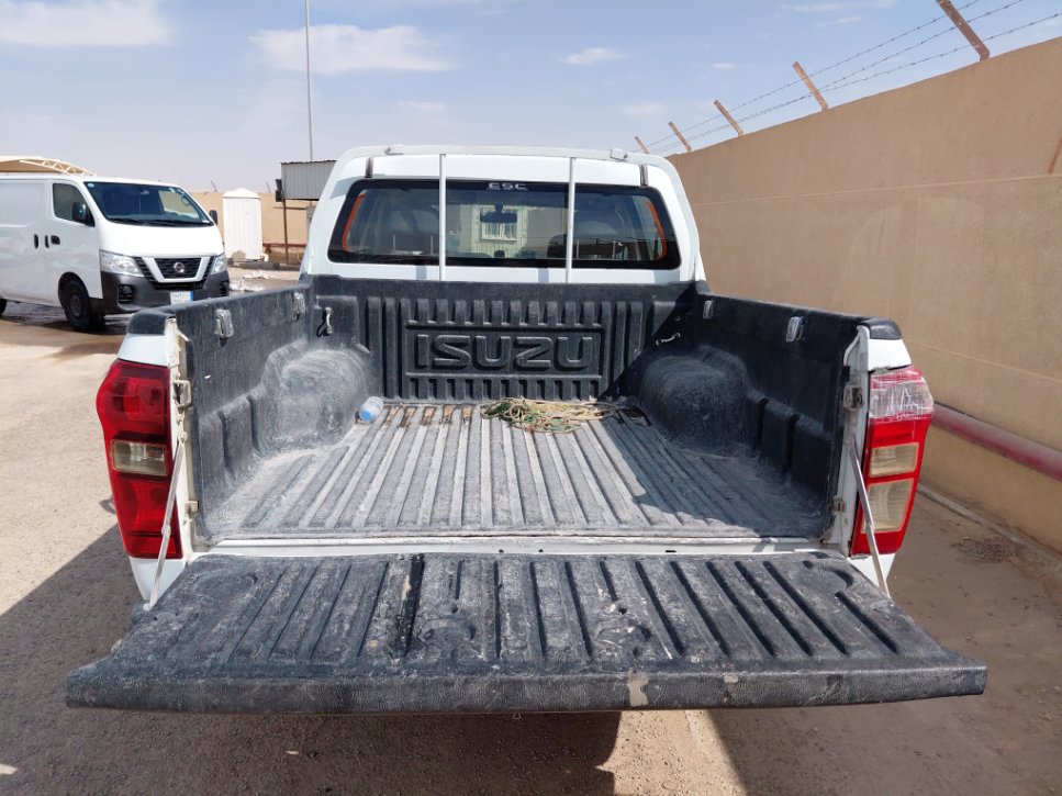 Isuzu D MAX 4x4 2022 image