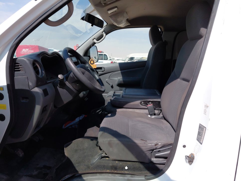 Nissan Urvan  2021 image