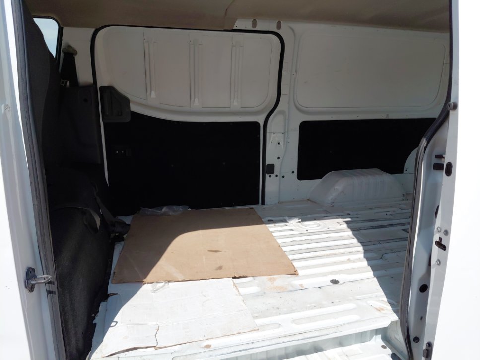 Nissan Urvan  2021 image