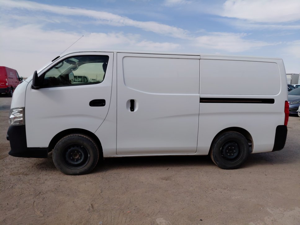 Nissan Urvan  2021 image