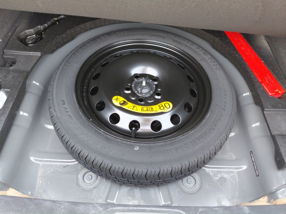 Ford Taurus  2023 image