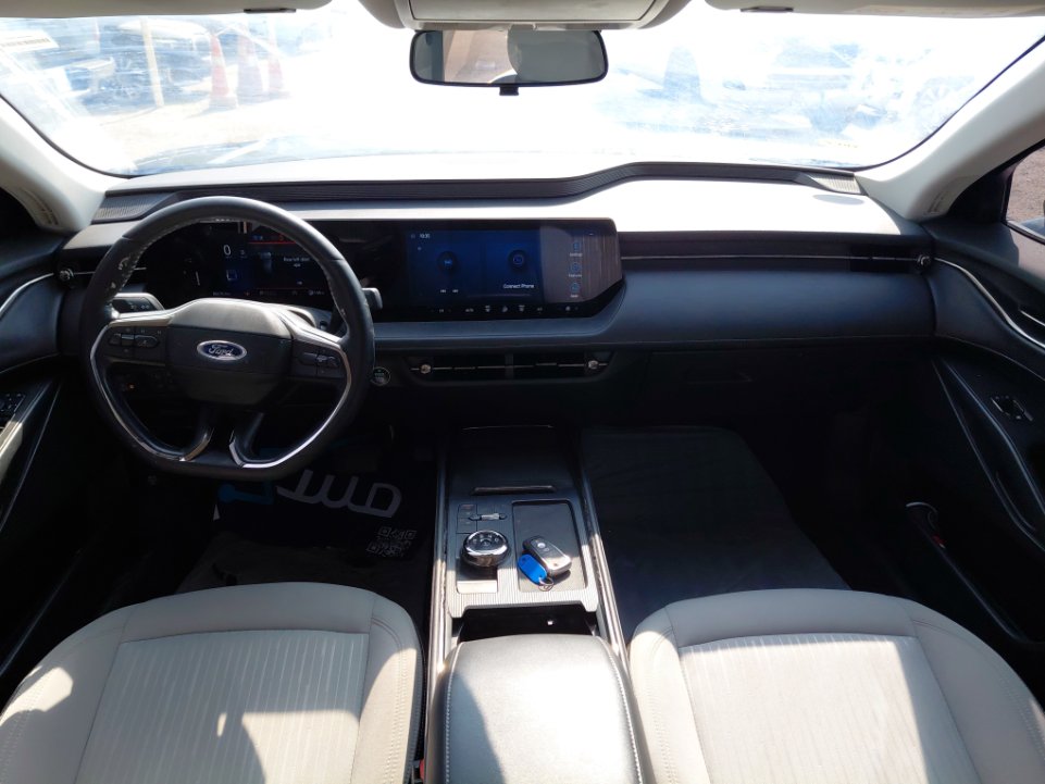 Ford Taurus  2023 image