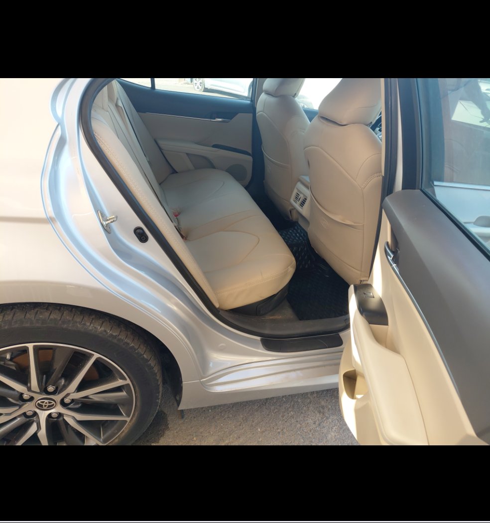 Toyota Camry GLE HEV  2023 image