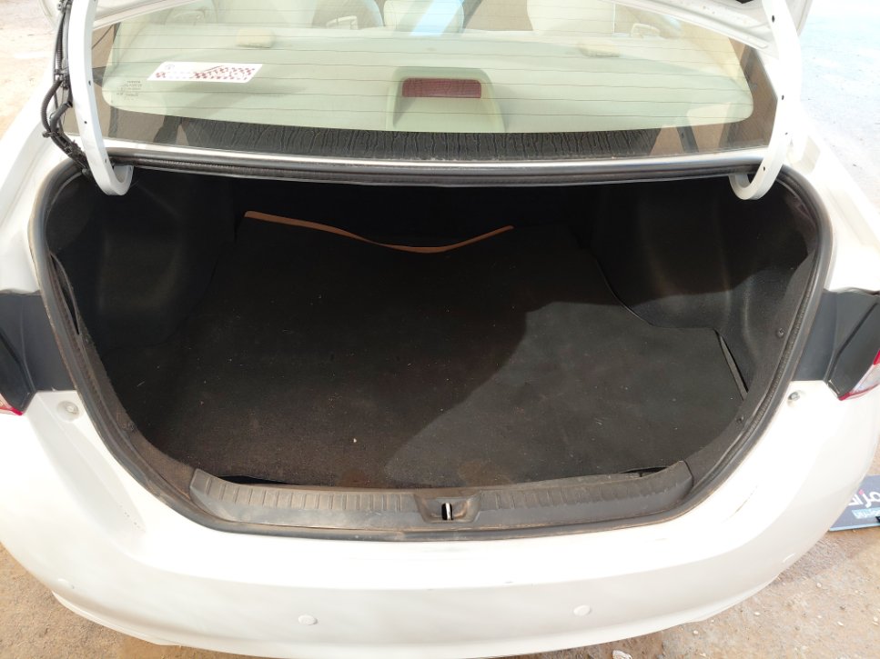 تويوتا يارس SD Y FLT 2021 image