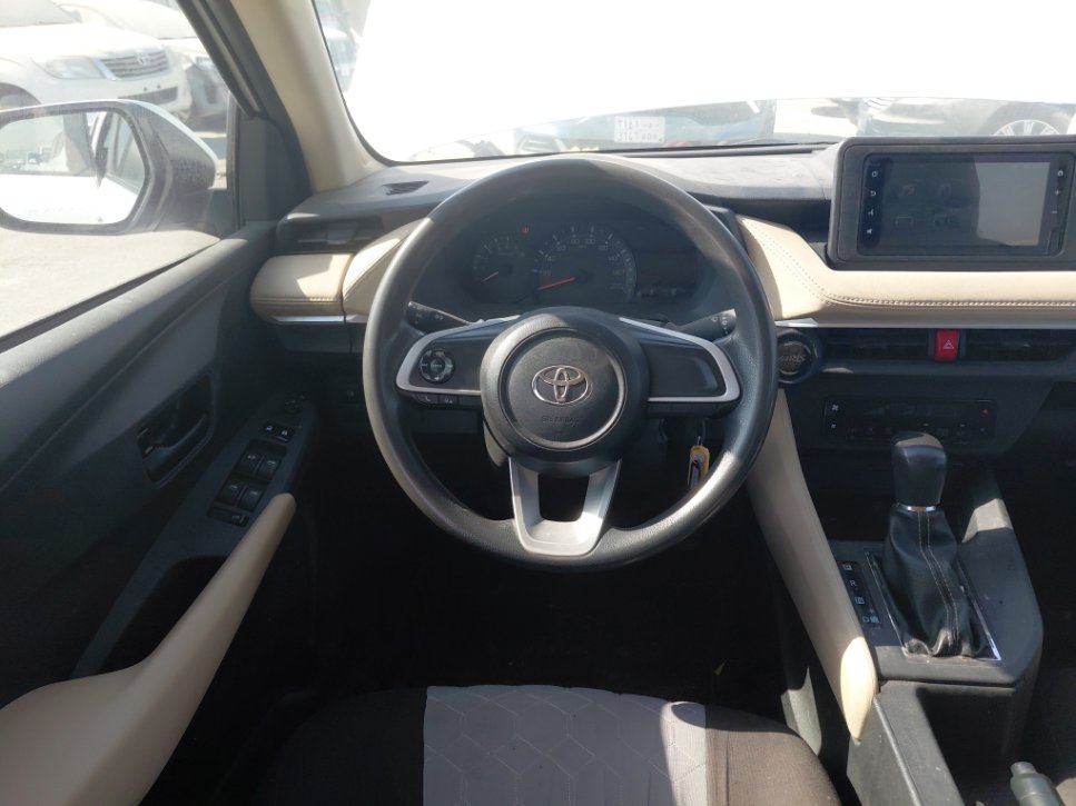 تويوتا يارس SD Y 2023 image