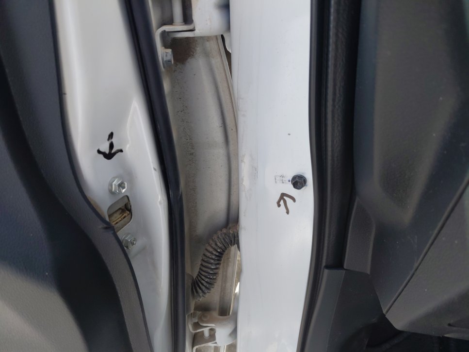 تويوتا يارس SD Y 2023 image