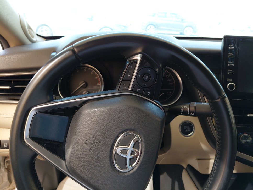 Toyota Camry GLE X 2024 image