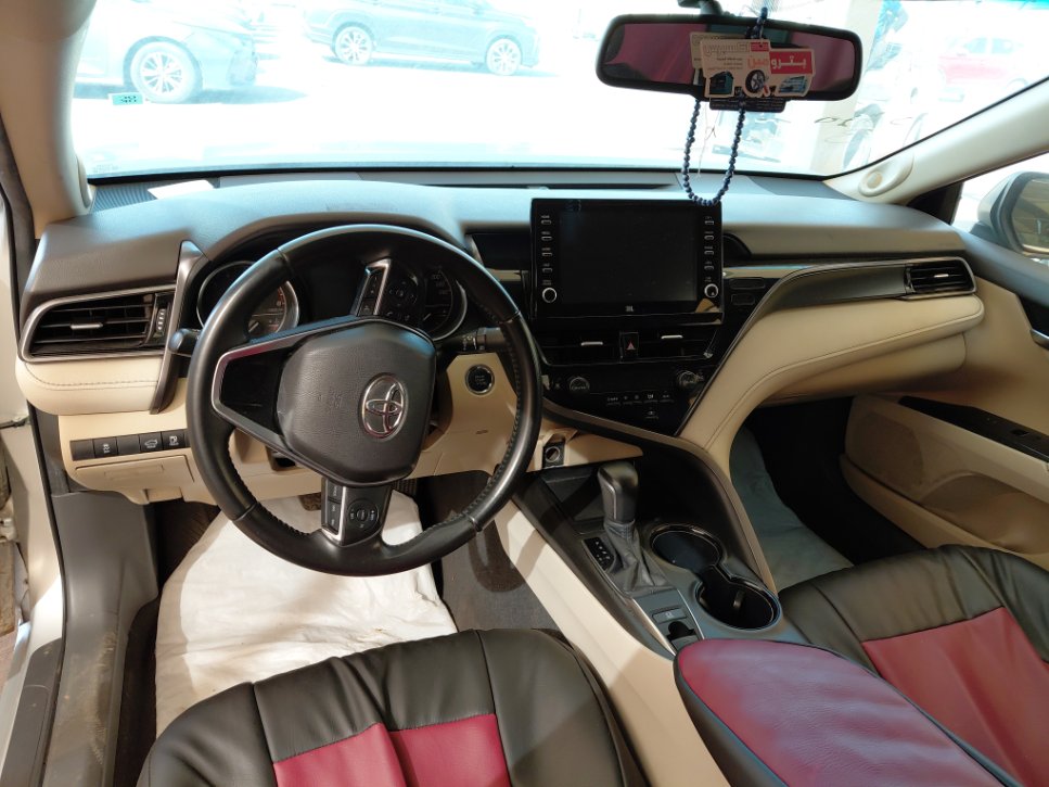 Toyota Camry GLE X 2024 image