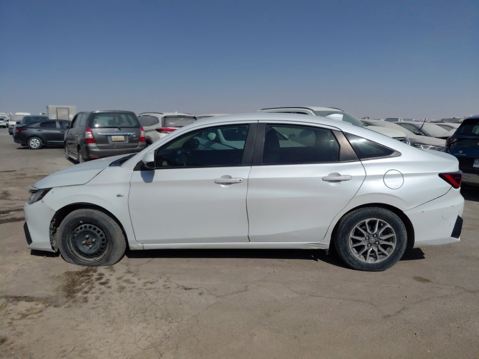 تويوتا يارس SD Y 2023 image