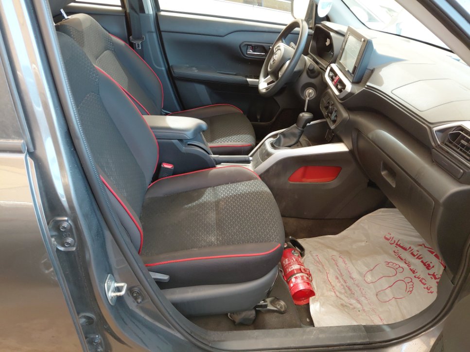 Toyota RAIZE XLE 2024 image