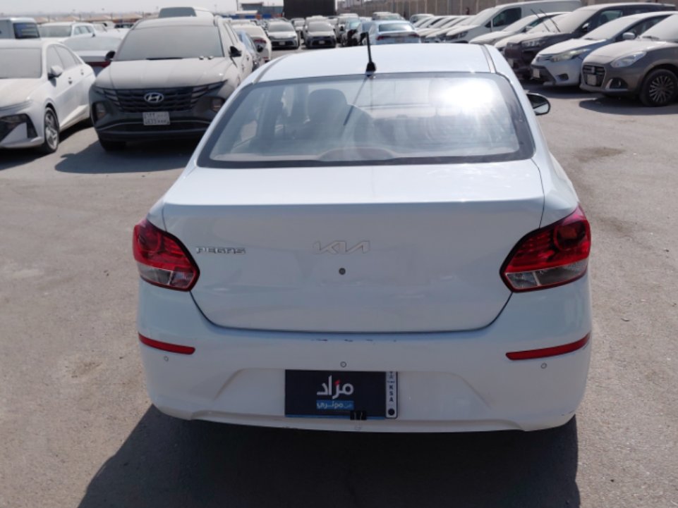 كيا بيجاس LX 2022 image