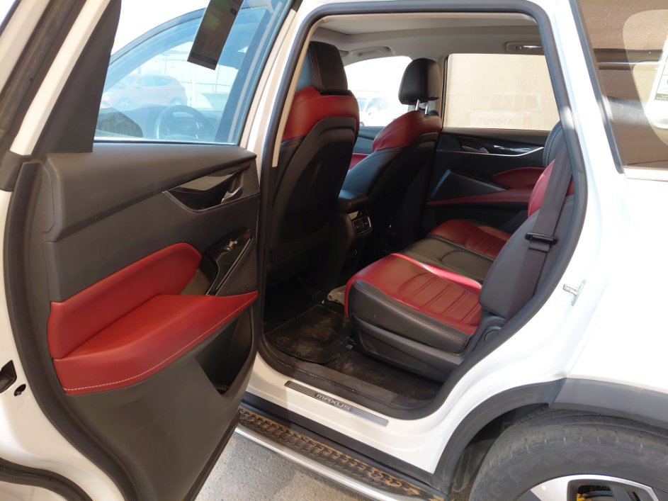 Maxus D60 LUX Sports  2023 image