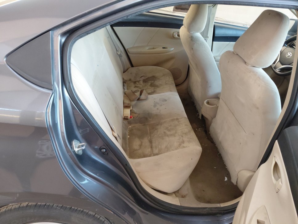 تويوتا يارس Y FLT  2017 image