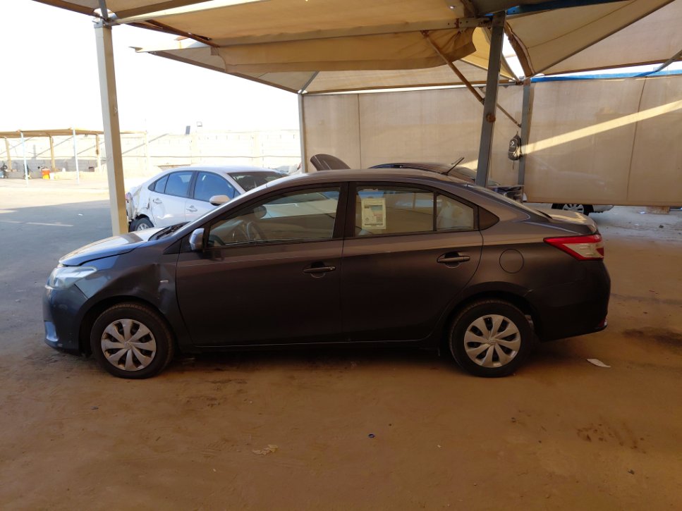 تويوتا يارس Y FLT  2017 image