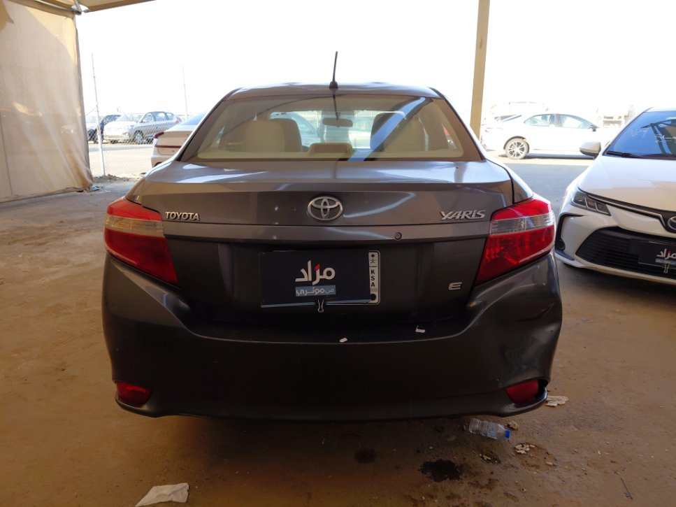 تويوتا يارس Y FLT  2017 image