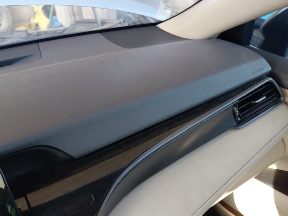 Toyota Camry LE HEV 2024 image