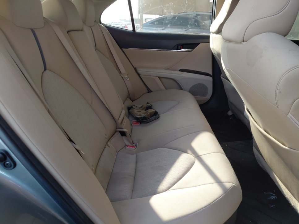 Toyota Camry LE HEV 2024 image