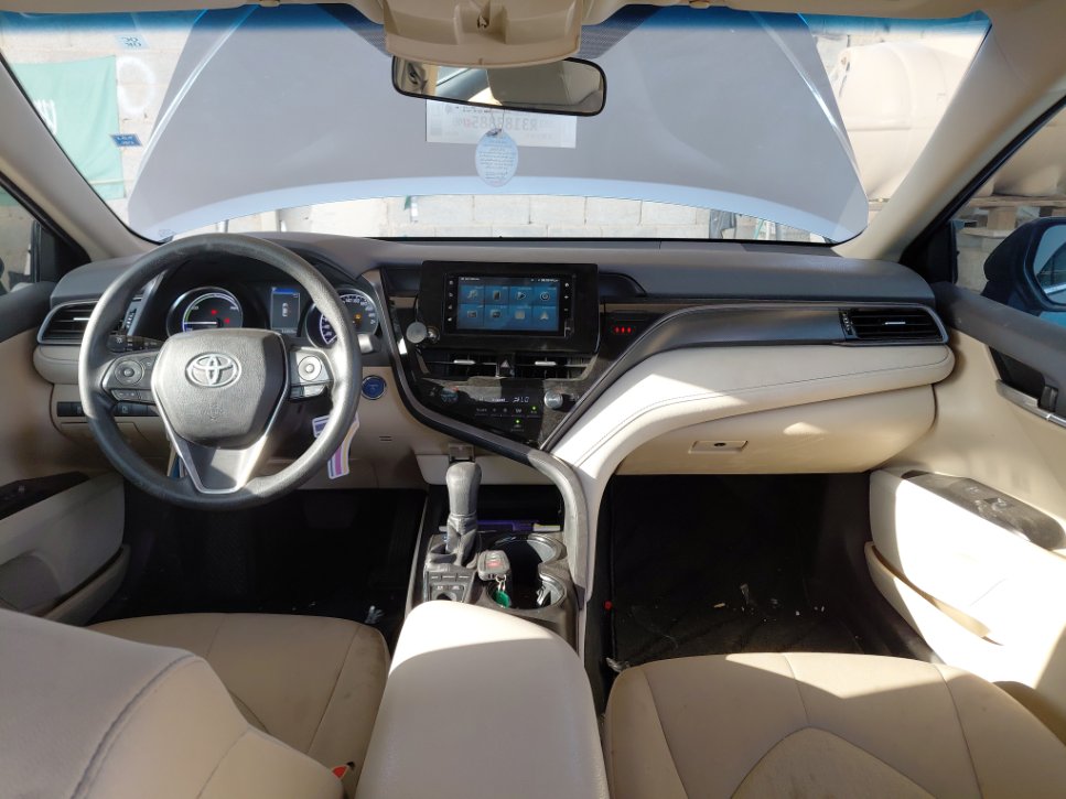 Toyota Camry LE HEV 2024 image