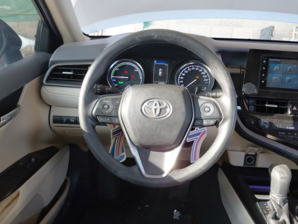 Toyota Camry LE HEV 2024 image