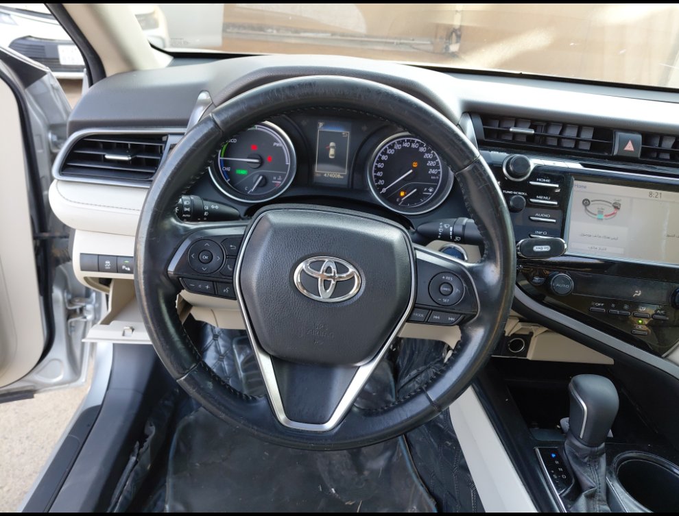 Toyota Camry GLE HEV  2019 image