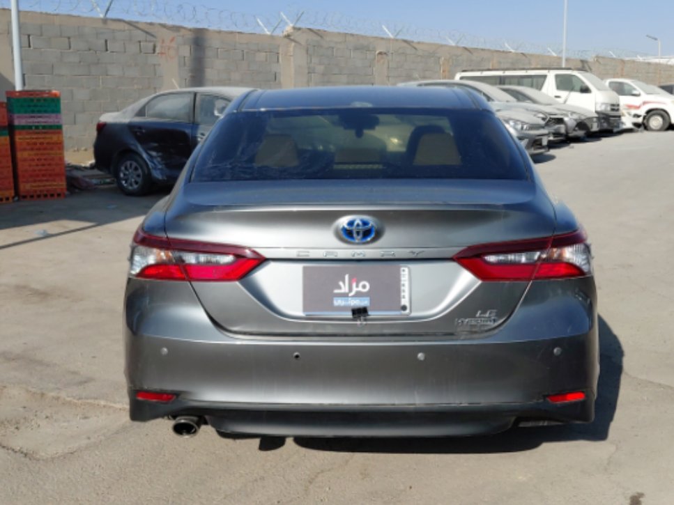 Toyota Camry LE HEV 2024 image