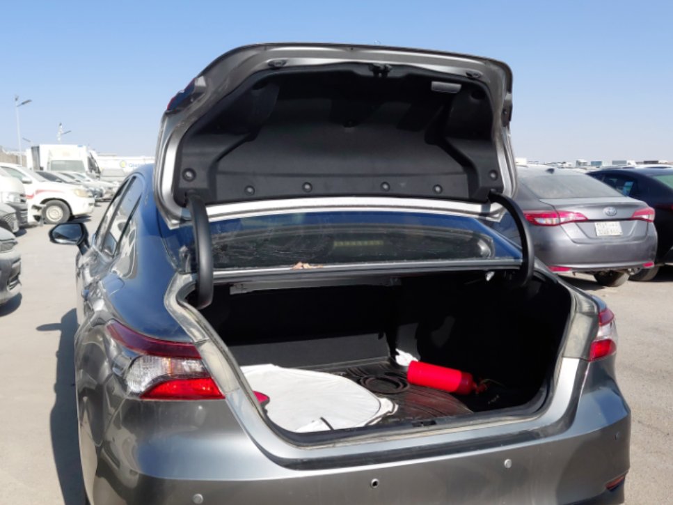 Toyota Camry LE HEV 2024 image