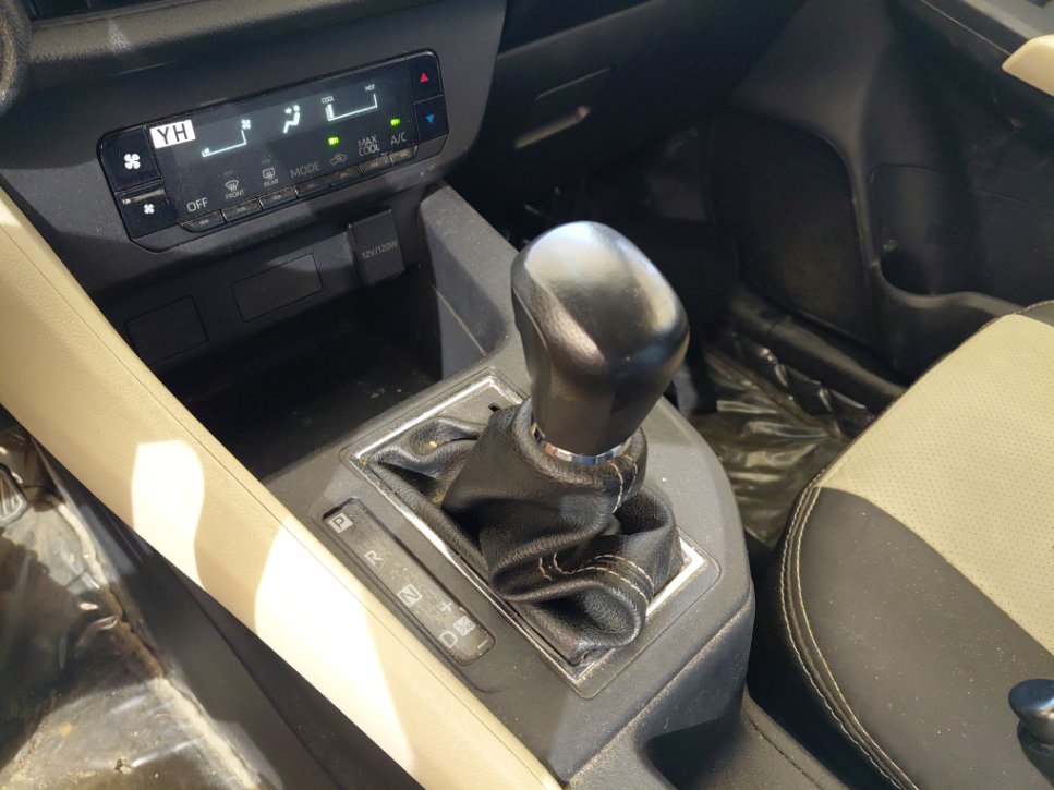 تويوتا يارس SD Y 2023 image