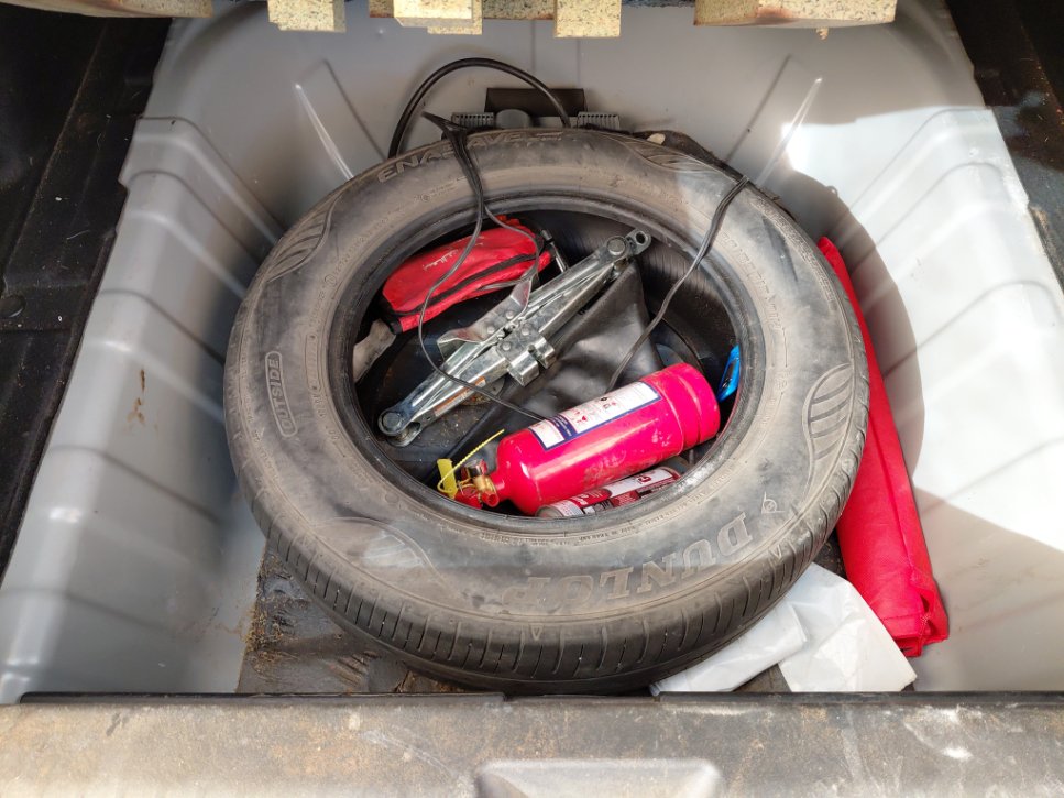 تويوتا يارس SD Y 2023 image