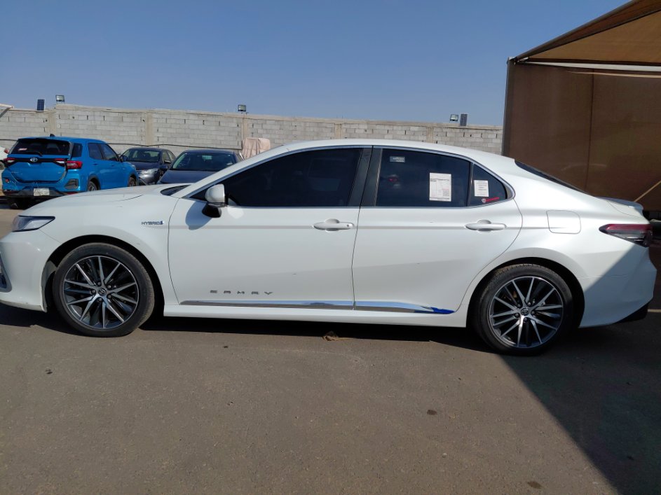 Toyota Camry GLE HEV  2023 image