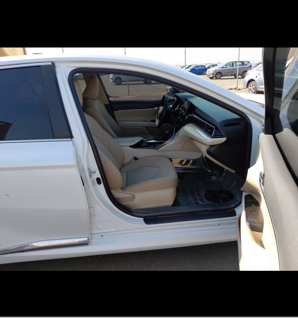 Toyota Camry GLE HEV  2023 image