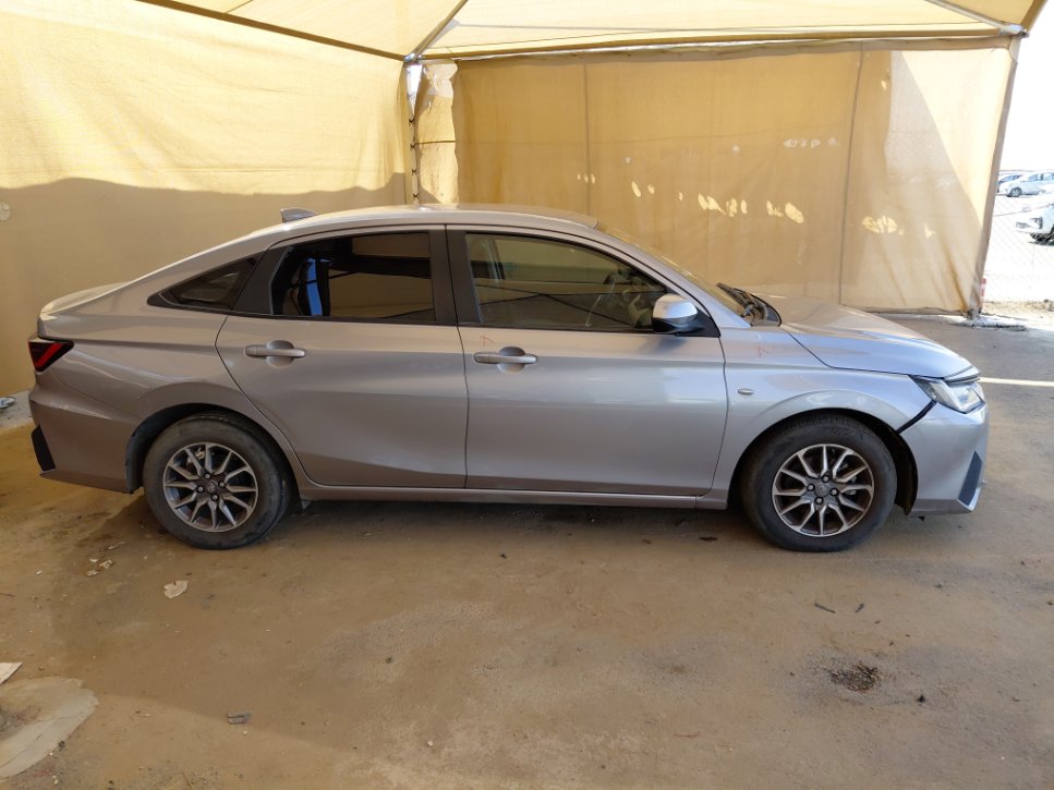 تويوتا يارس SD Y 2023 image