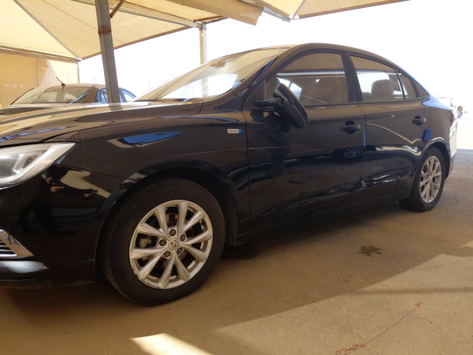 إم جي 5 STD 2022 image