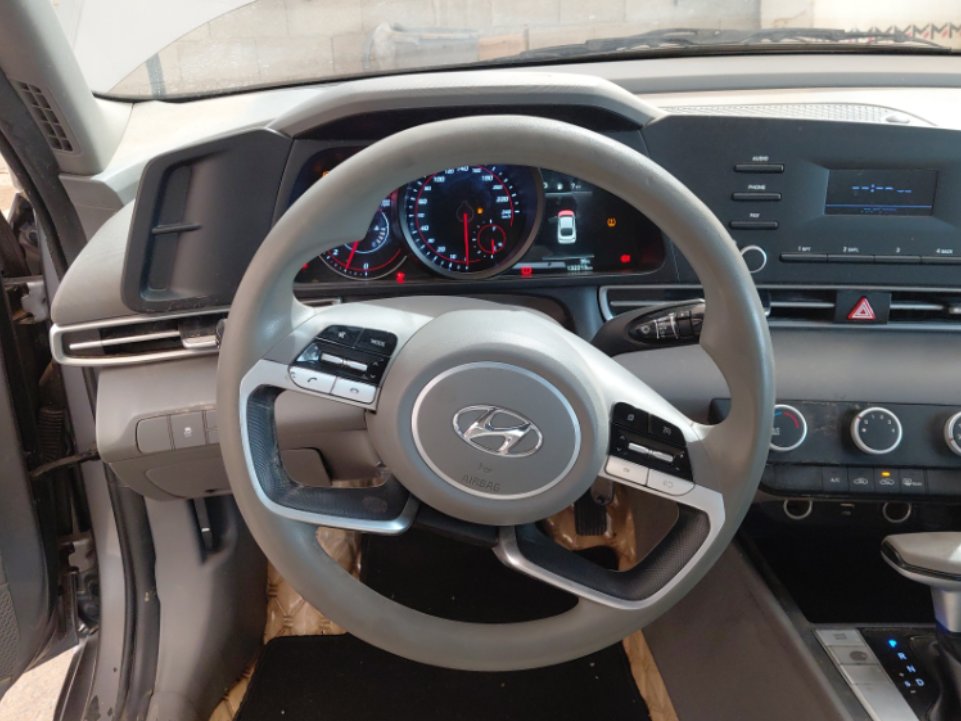 Hyundai Elantra GL 2023 image