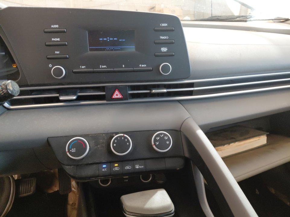 Hyundai Elantra GL 2023 image