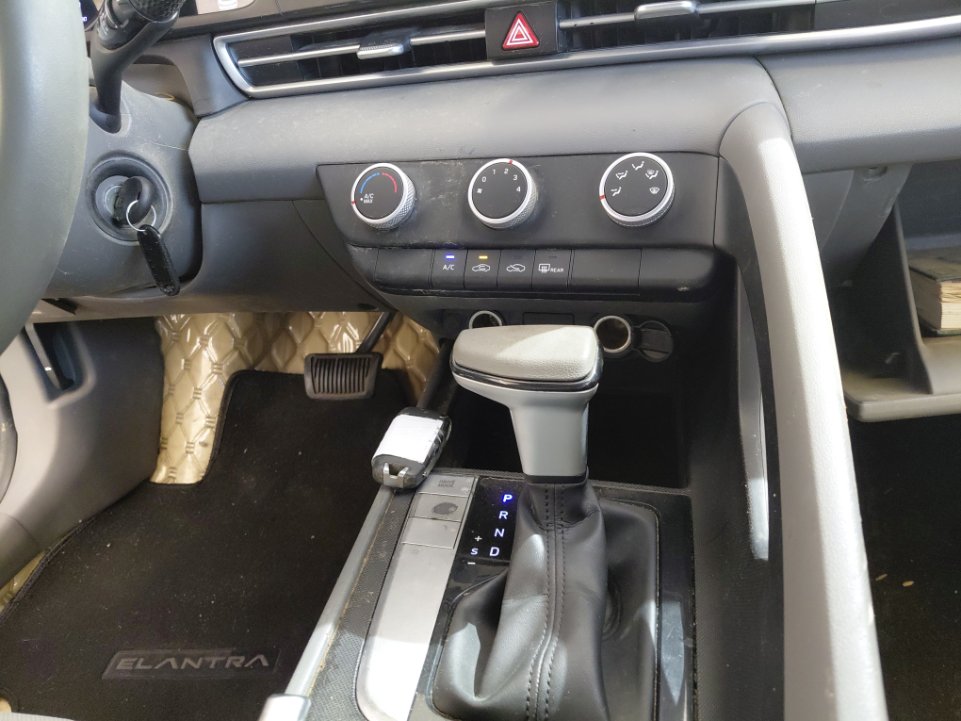 Hyundai Elantra GL 2023 image